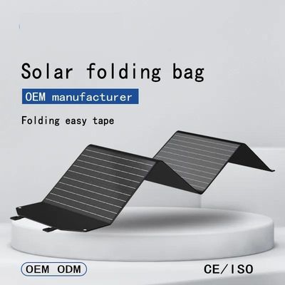 Czarny elastyczny przenośny składany panel słoneczny o mocy 100 W do ładowarki do laptopa / kempingu na zewnątrz